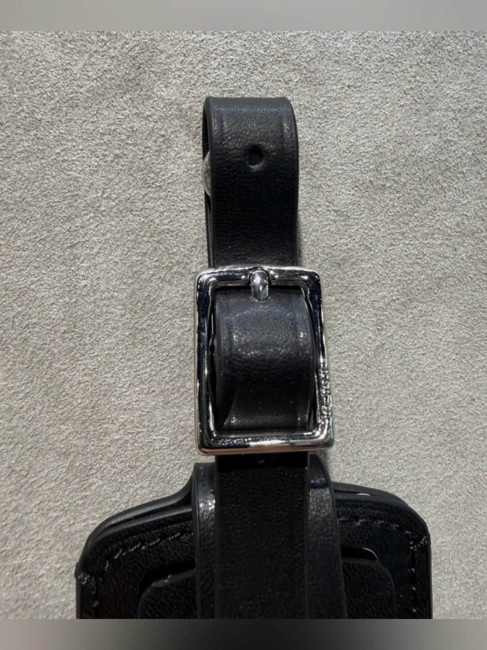 NEW Tumi 3.625” x 2.25” Leather Luggage Name Tag w/ Buckle - BLACK